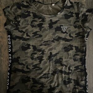 GUESS Women's Green Camouflage Tee